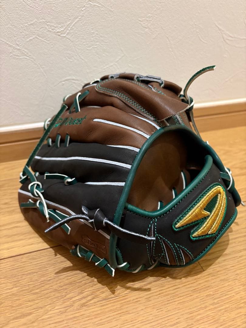 ディークエスト　オーダー　軟式投手用グラブ　新品未使用