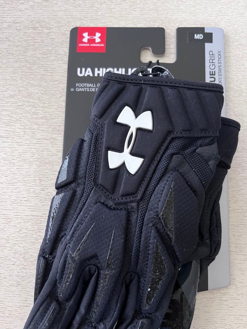 特別セール‼️UNDER ARMOUR HIGHLIGHT GLIVE M