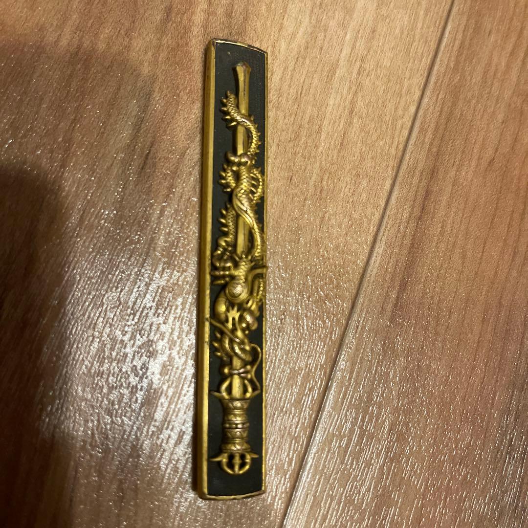 金色装飾の武具 小柄袋 (龍が三鈷柄剣に巻く) 袋 江戸時代