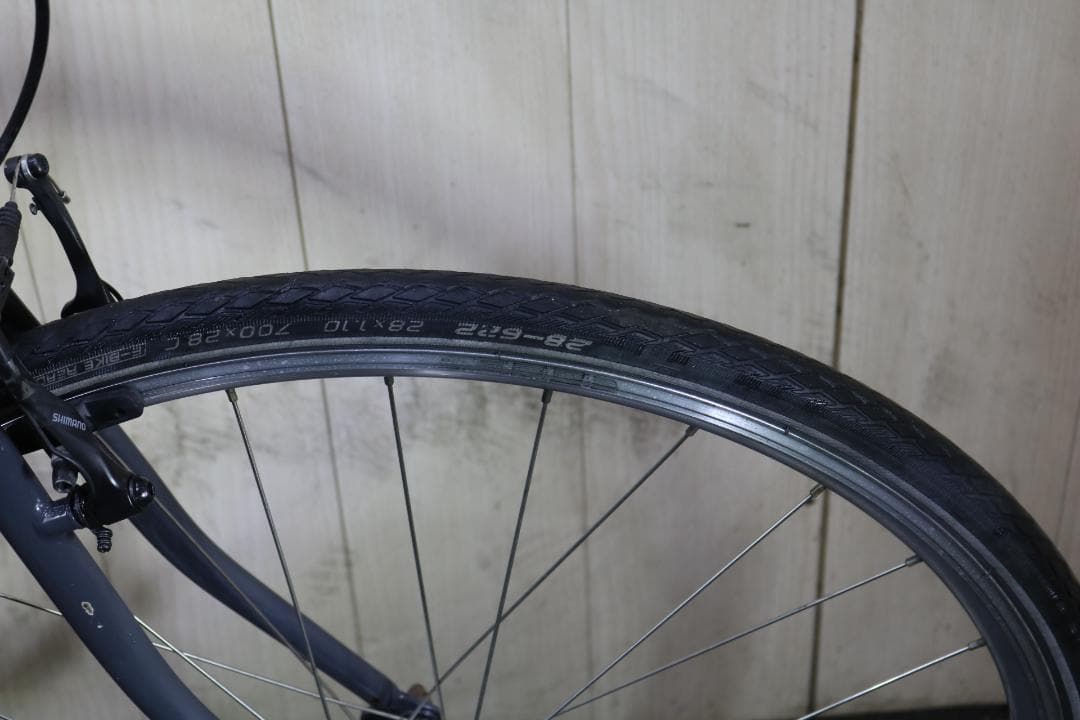 GIANT-MOMENTUM iNEED 700C 7速 520mmクロスバイク