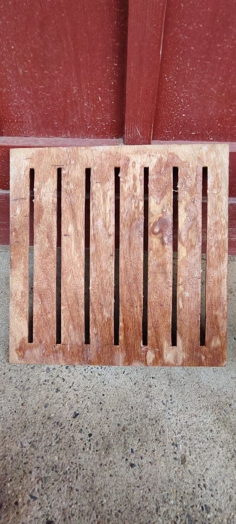 日本蜜蜂中古巣箱　分蜂捕獲セット　ミツロウ