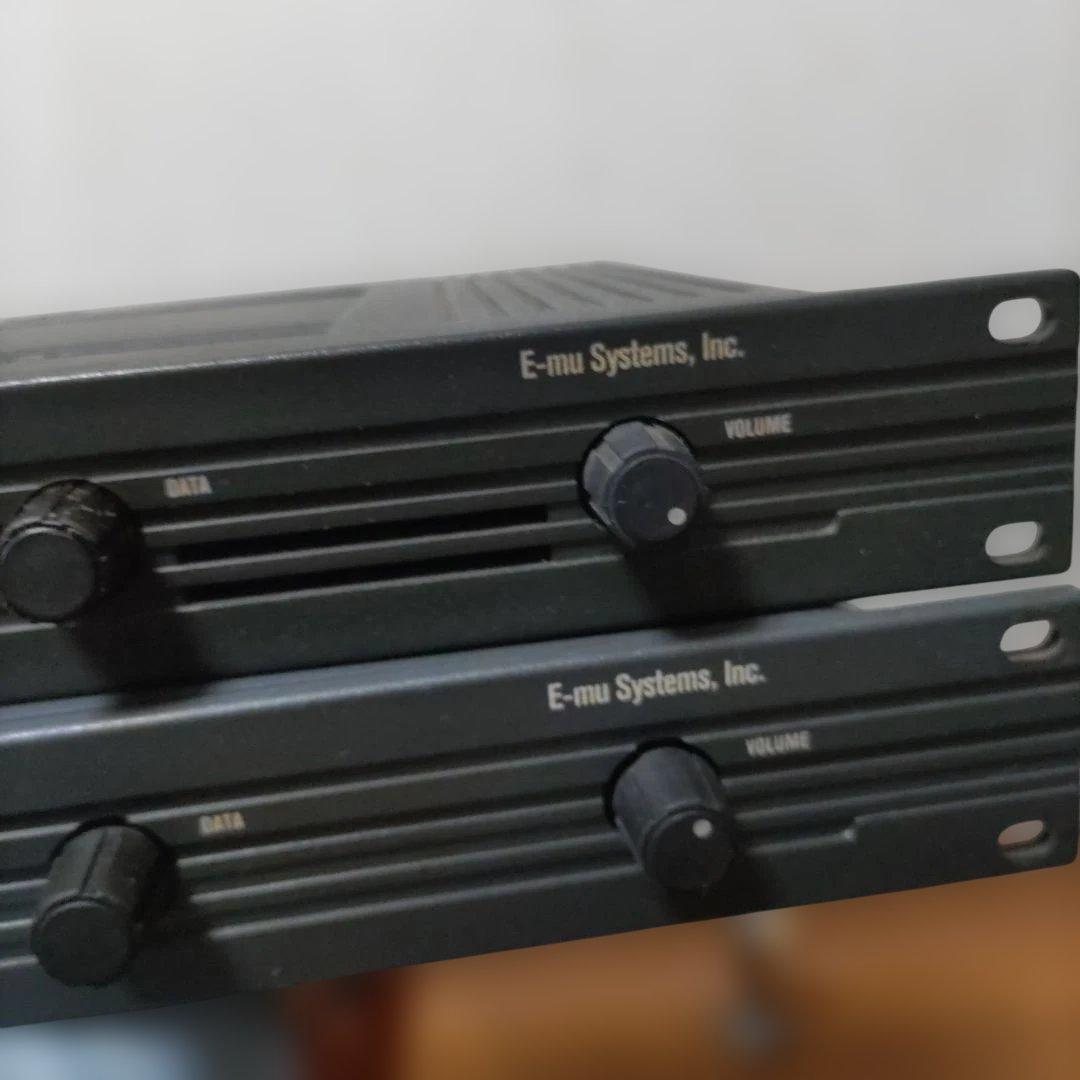 E-MU PROTEUS/1(通電なし)と PROTEUS/2 (通電確認)