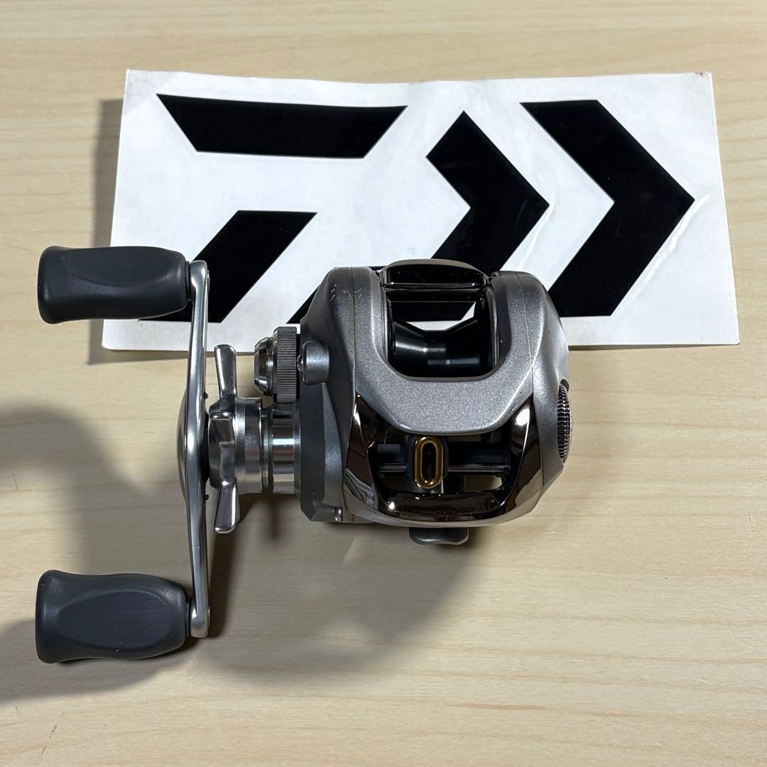 ダイワDaiwa TD-Z103P 右ハンドル　ローギア　　リールカバー付