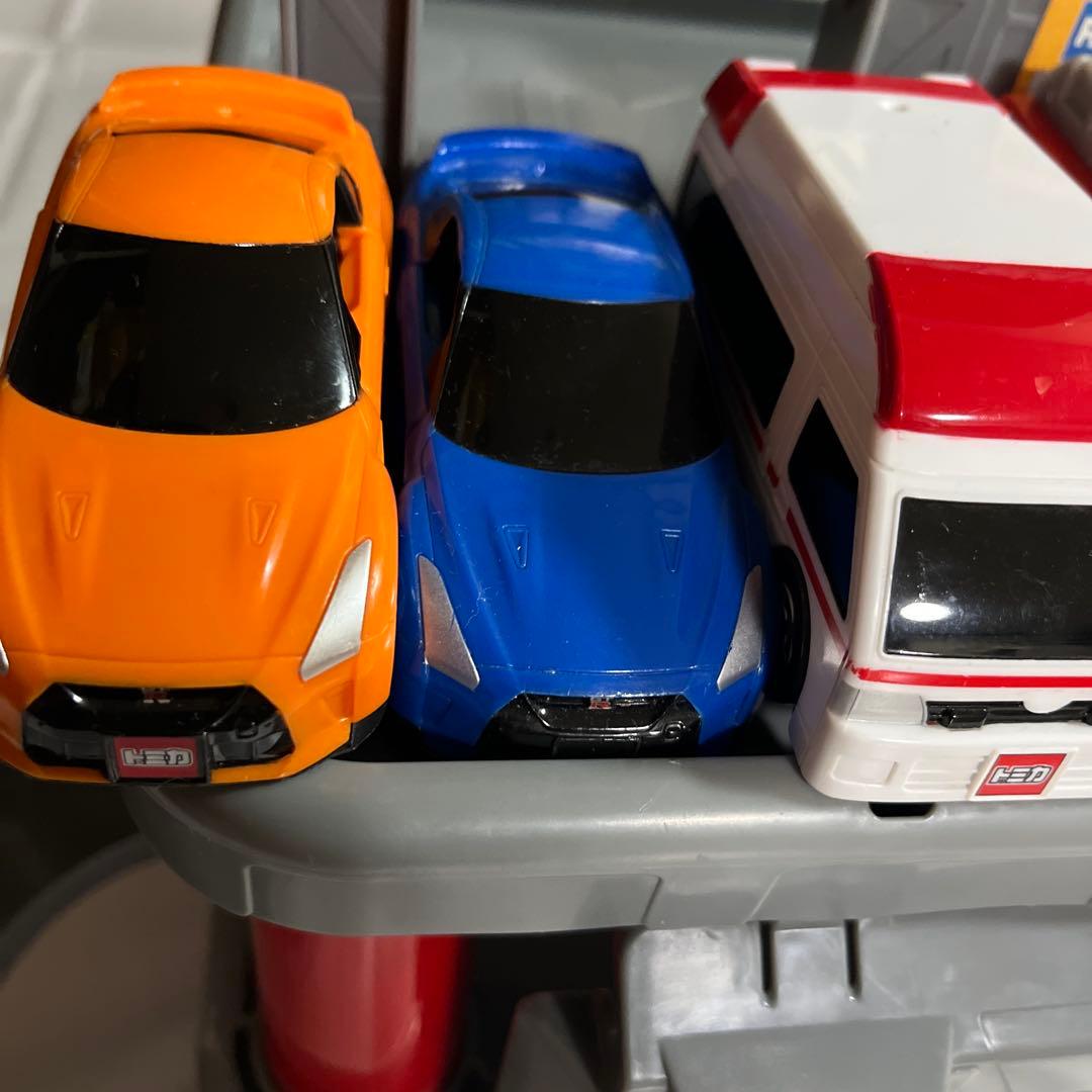 はじめてトミカ　駐車場セット