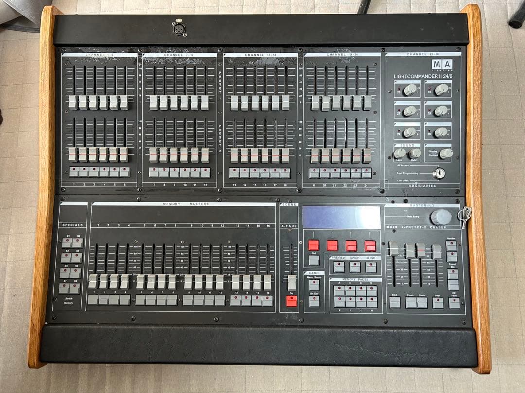 LIGHT COMMANDER Ⅱ 24/6 DMXコントローラー