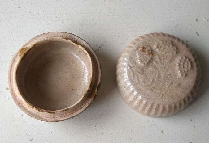 香合 古支那陽刻 香盒