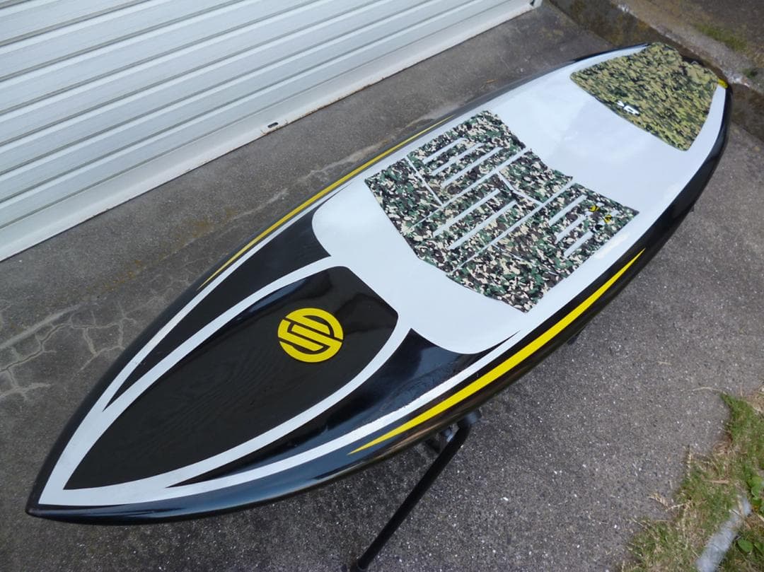 ま*ん様 サーフボード「サンタクルーズ」FANG Model ！５フィン 超浮力