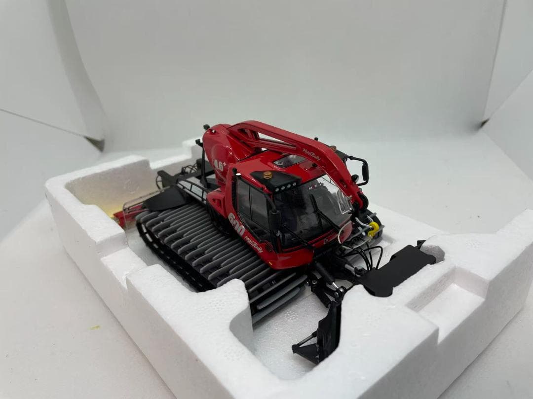 ミニカー 13R-011 JC 1/43 Pisten Bully 600 W