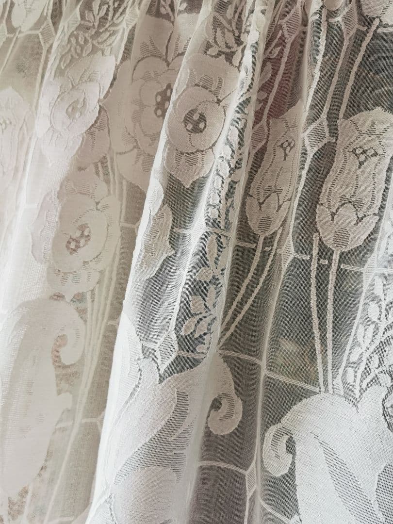 アンティーク マドラスレース アールヌーヴォー花紋 格子枠 カーテンパネルクロス