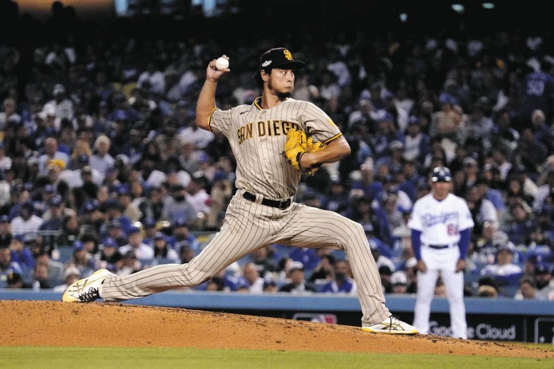 【至宝】サンディエゴ・パドレス☆ダルビッシュ 有☆直筆サインボール☆写真付き