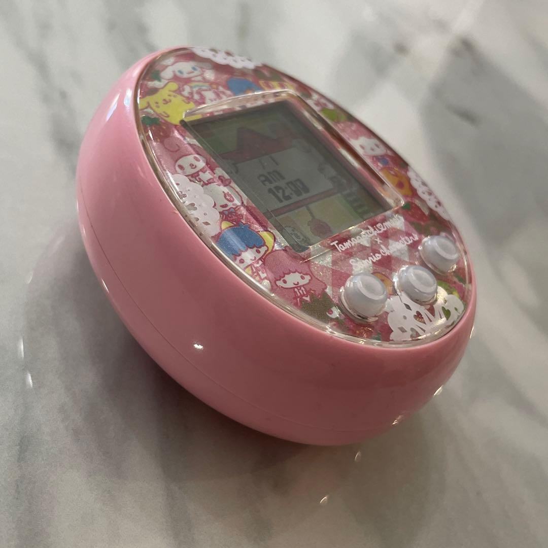 たまごっちみーつ　サンリオ　ピンク