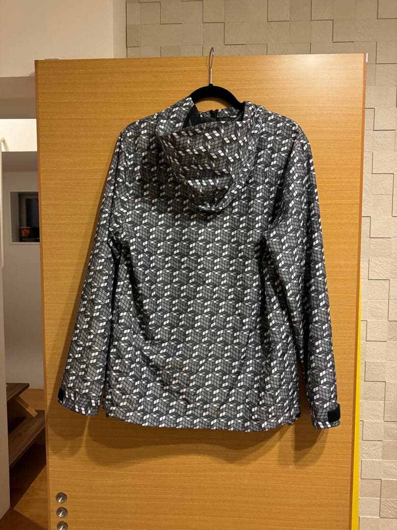 ラッセルノレインウェア グレー 立体デザイン