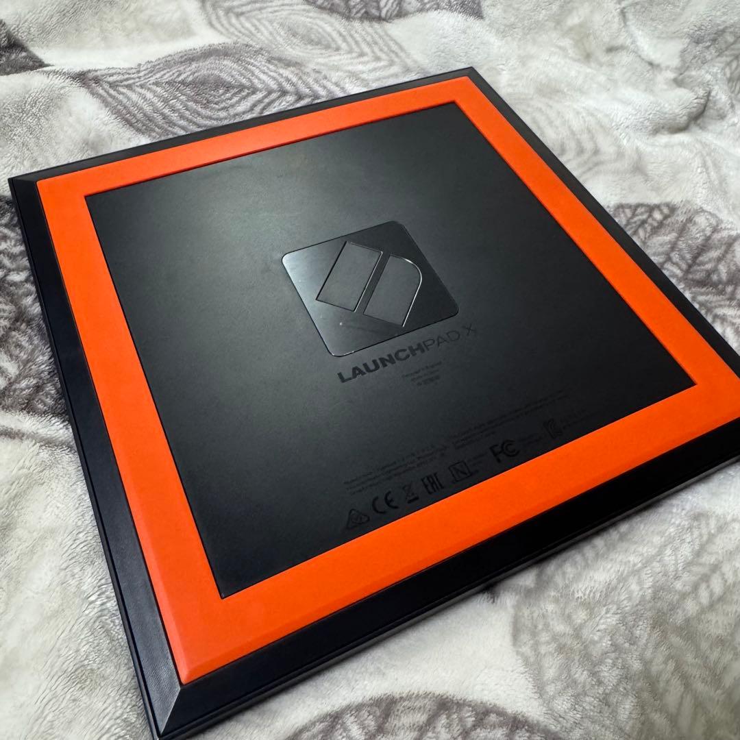 Novation Launchpad X MIDIコントローラー