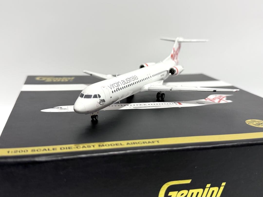 航空機・ヘリコプター Gemini 1/200 Fokker100 Virgin Australia