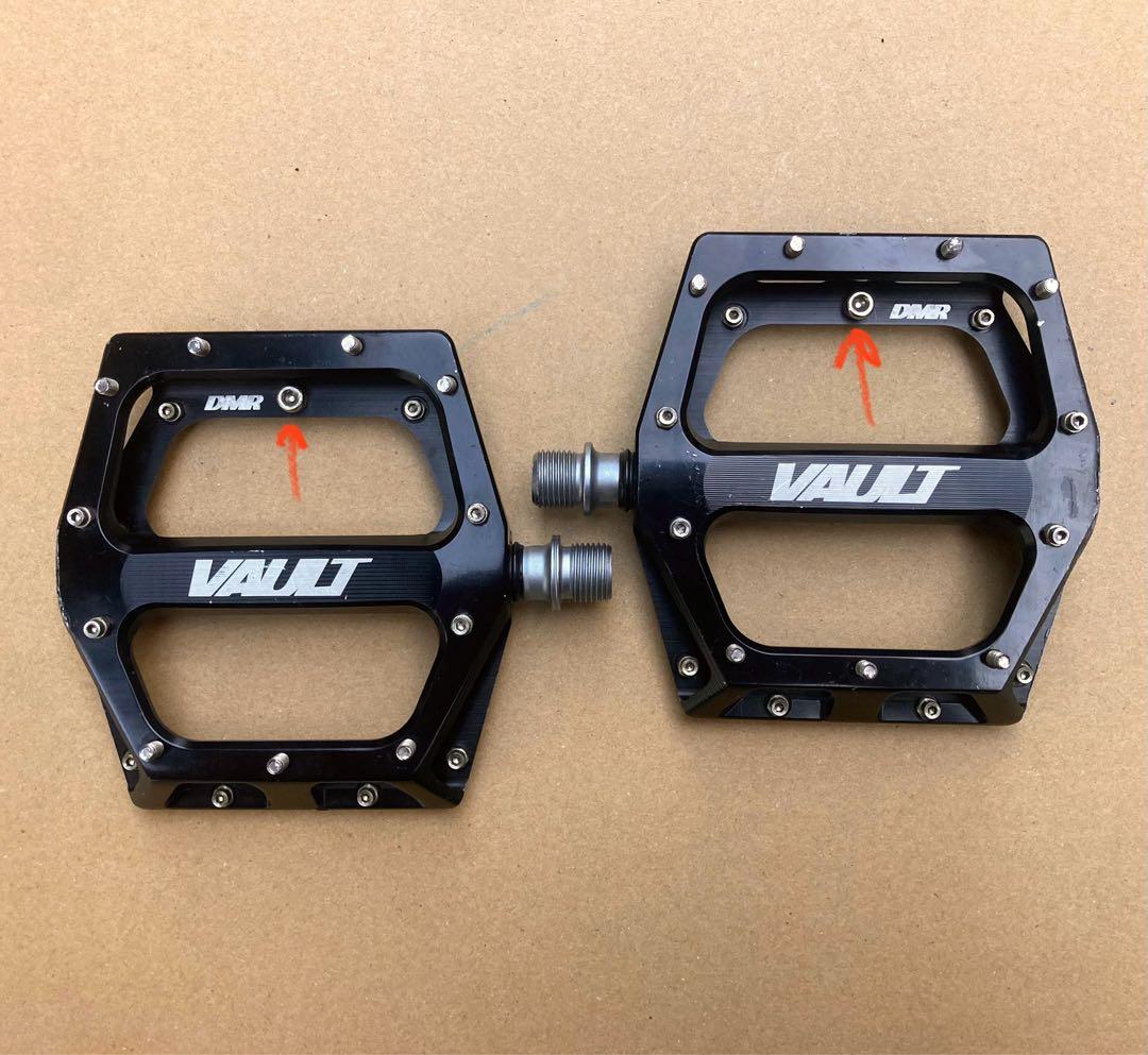 DMR VAULT フラットペダル / グロス ブラック
