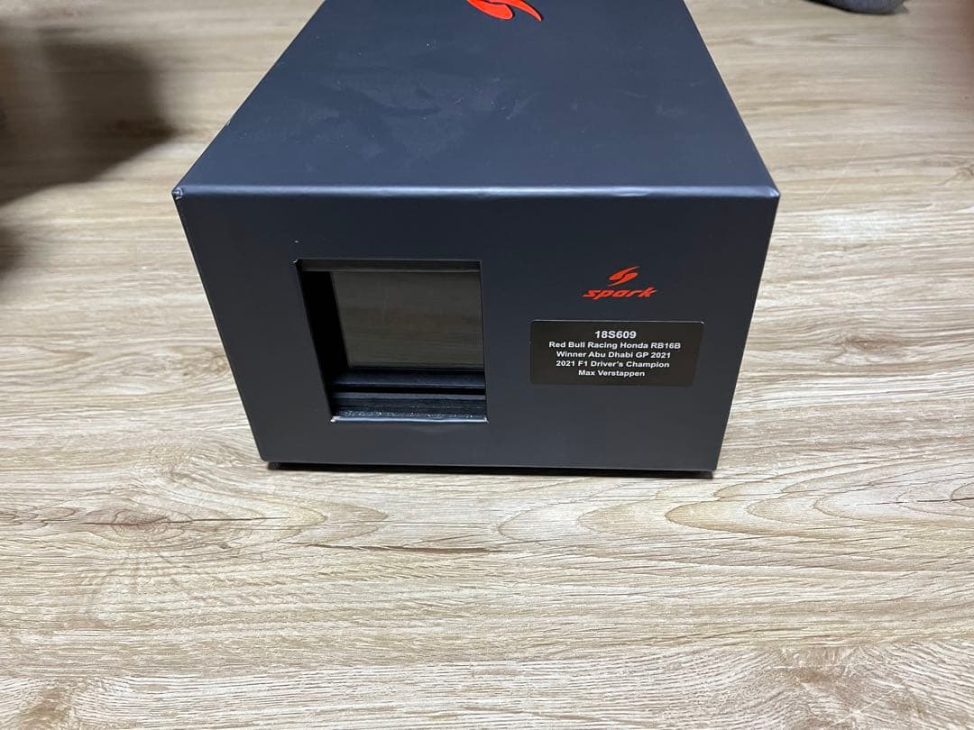 Spark 1/18 RB16 マックス・フェルスタッペン