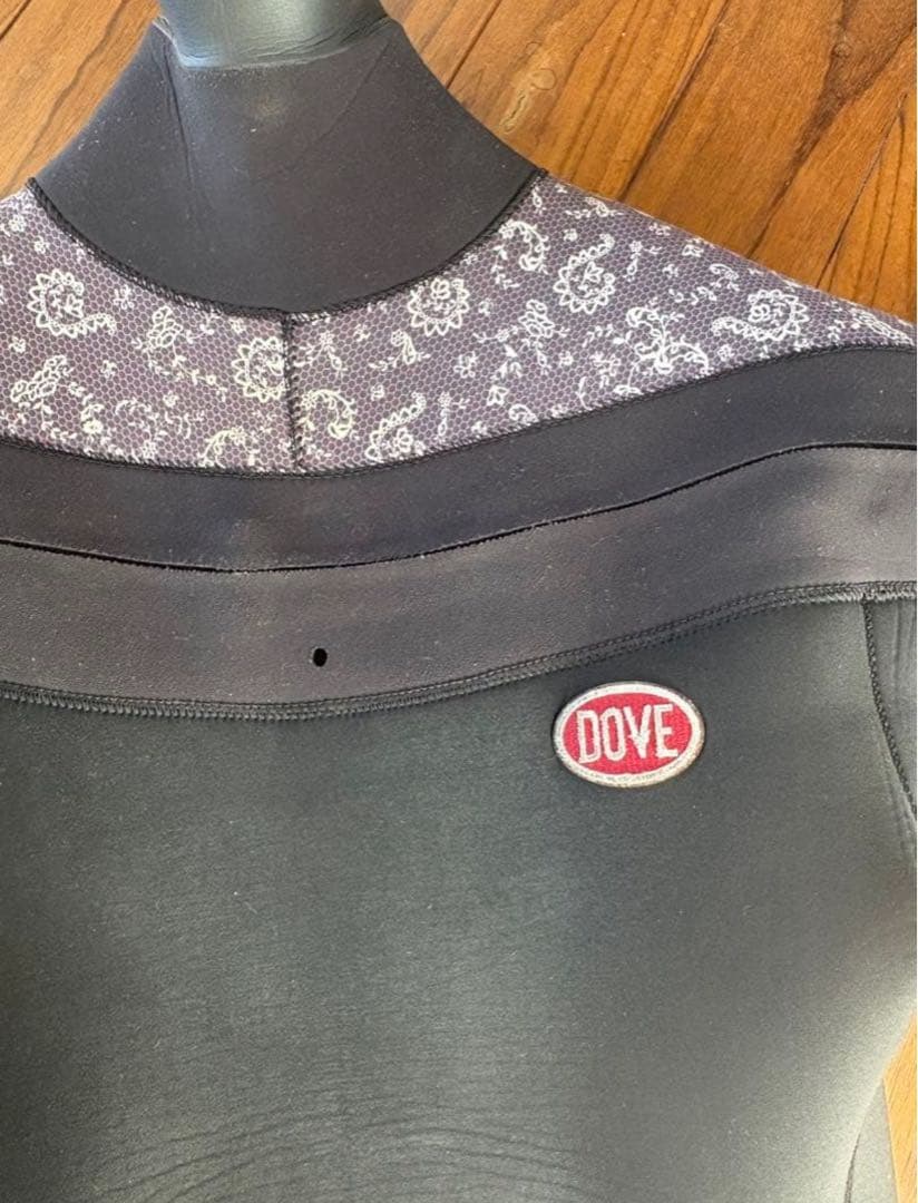 ダブ DOVE サーフィン ドライスーツ レディース　ウエットスーツ　フルスーツ