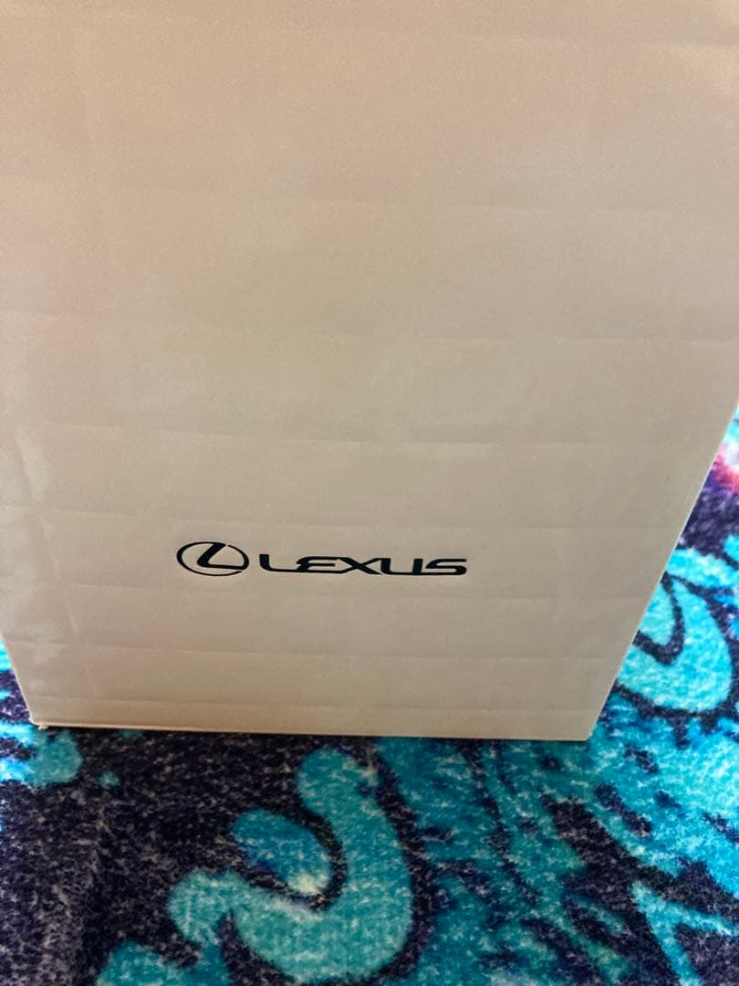 レクサスの車買った時にもらったレクサスのオーガニックワイン　イタリア製未開封