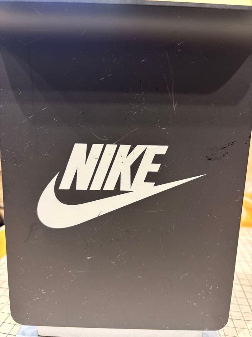 希少最終価格　NIKEオフィシャルポップスタンド　店舗備品