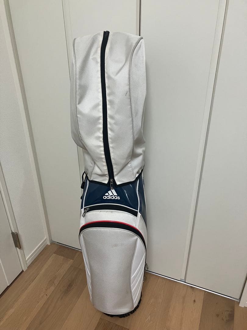 アディダス　adidas キャディーバック　９型　フードカバー付属