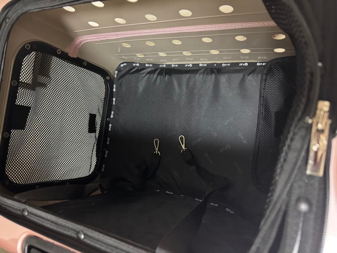 ルイアンドアグリ　Vehicle-L 中型ペットキャリー ピンク