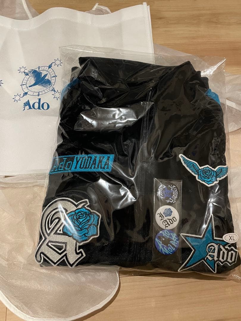 Ado 刺繍パッチ付き XL ジップアップジャケット