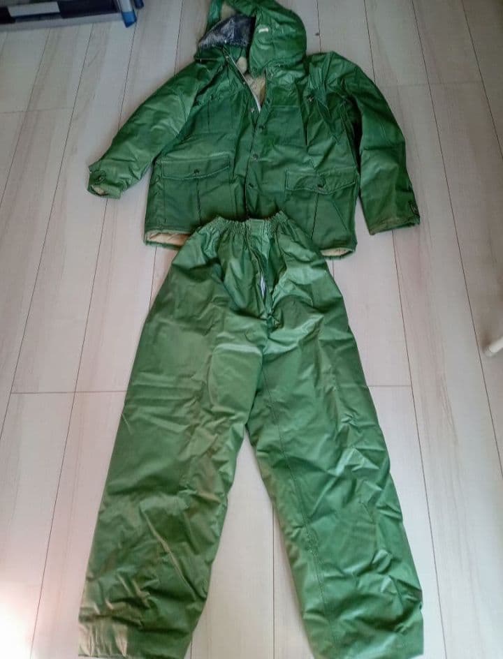 釣り　防寒着　フィッシング　アウトドア　Mサイズ　上下　セット ウエア