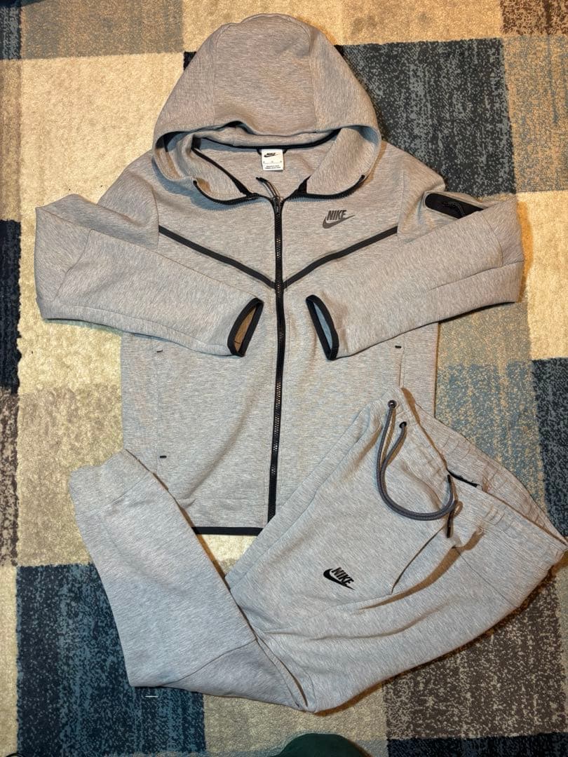 グレー メンズテックフリース セットアップ NIKE 廃盤
