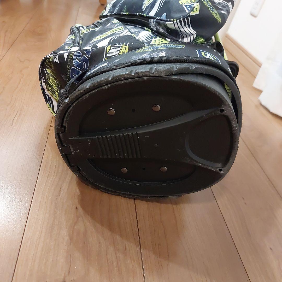 OAKLEY スタンド型キャディバッグ 黒/黄