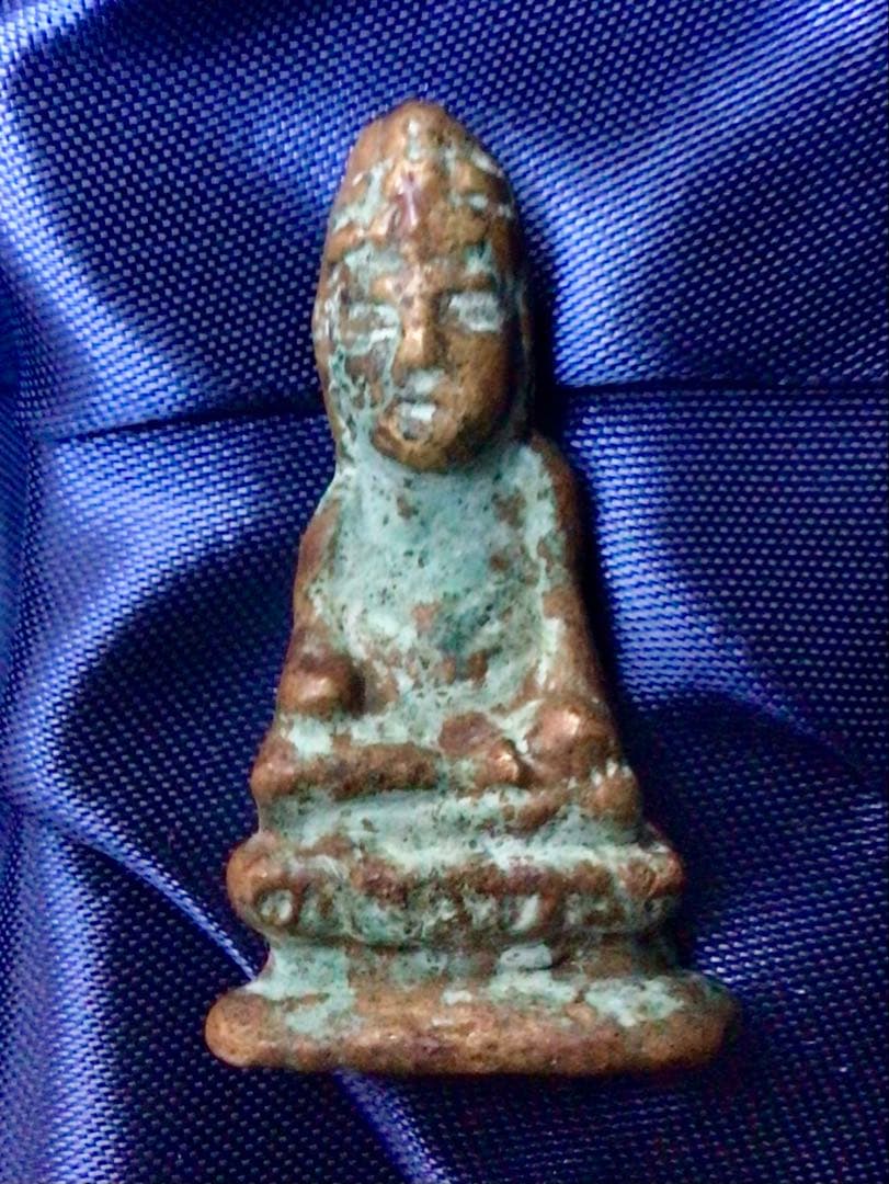 金銅仏像（阿弥陀如来坐像／推定・朝鮮半島三国時代）