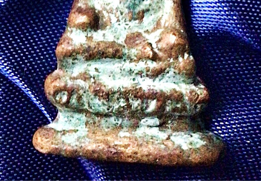 金銅仏像（阿弥陀如来坐像／推定・朝鮮半島三国時代）