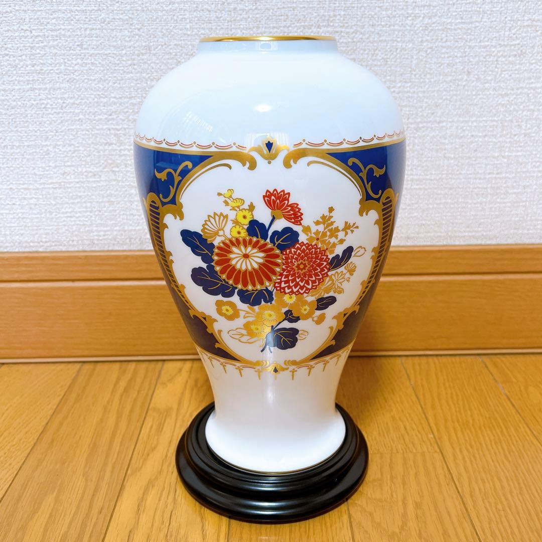 大倉陶園 即位御大禮記念 傑作品 深青地　窓絵菊花模様花瓶　限定版コレクション