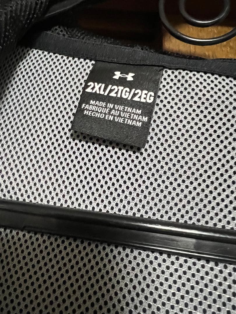 アンダーアーマー　メンズ ウインドフルジップ UAレガシー ウインドブレーカー