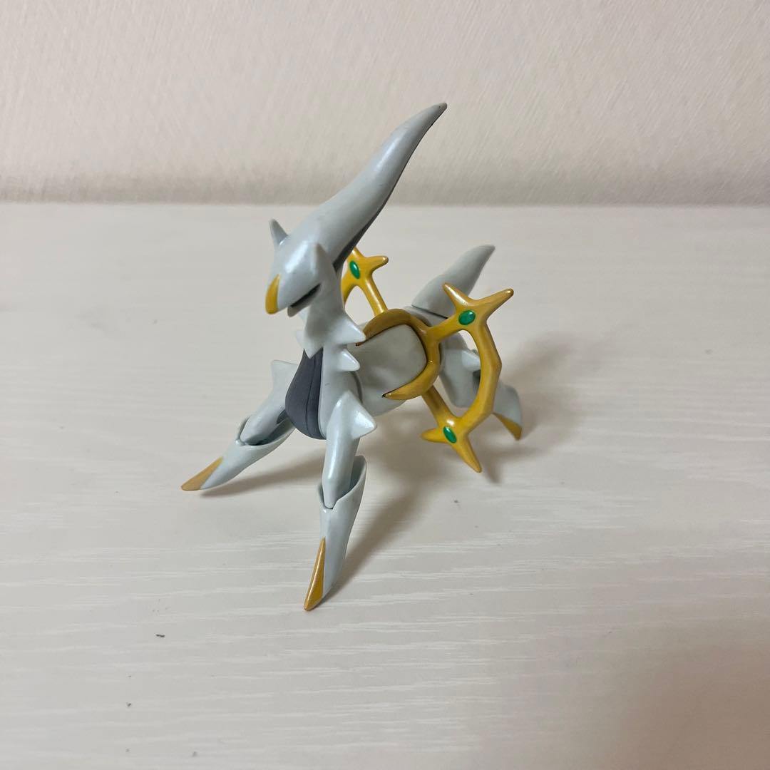 アルセウス　フィギュア　ポケモン