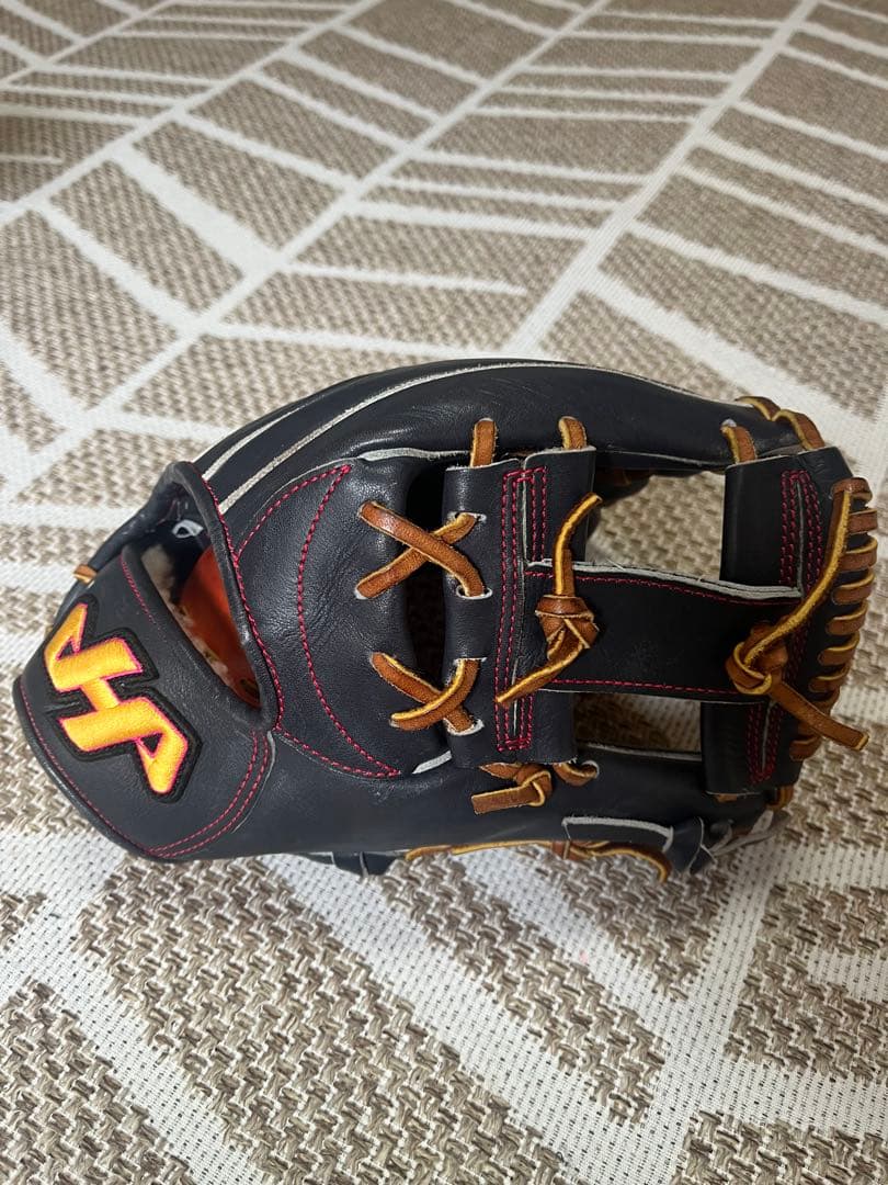 ハタケヤマ 硬式野球グローブ 黒/ピンクライン グラブホルダー付き