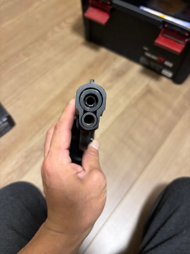 V10 ウルトラコンパクトのガスハンドガン　美品