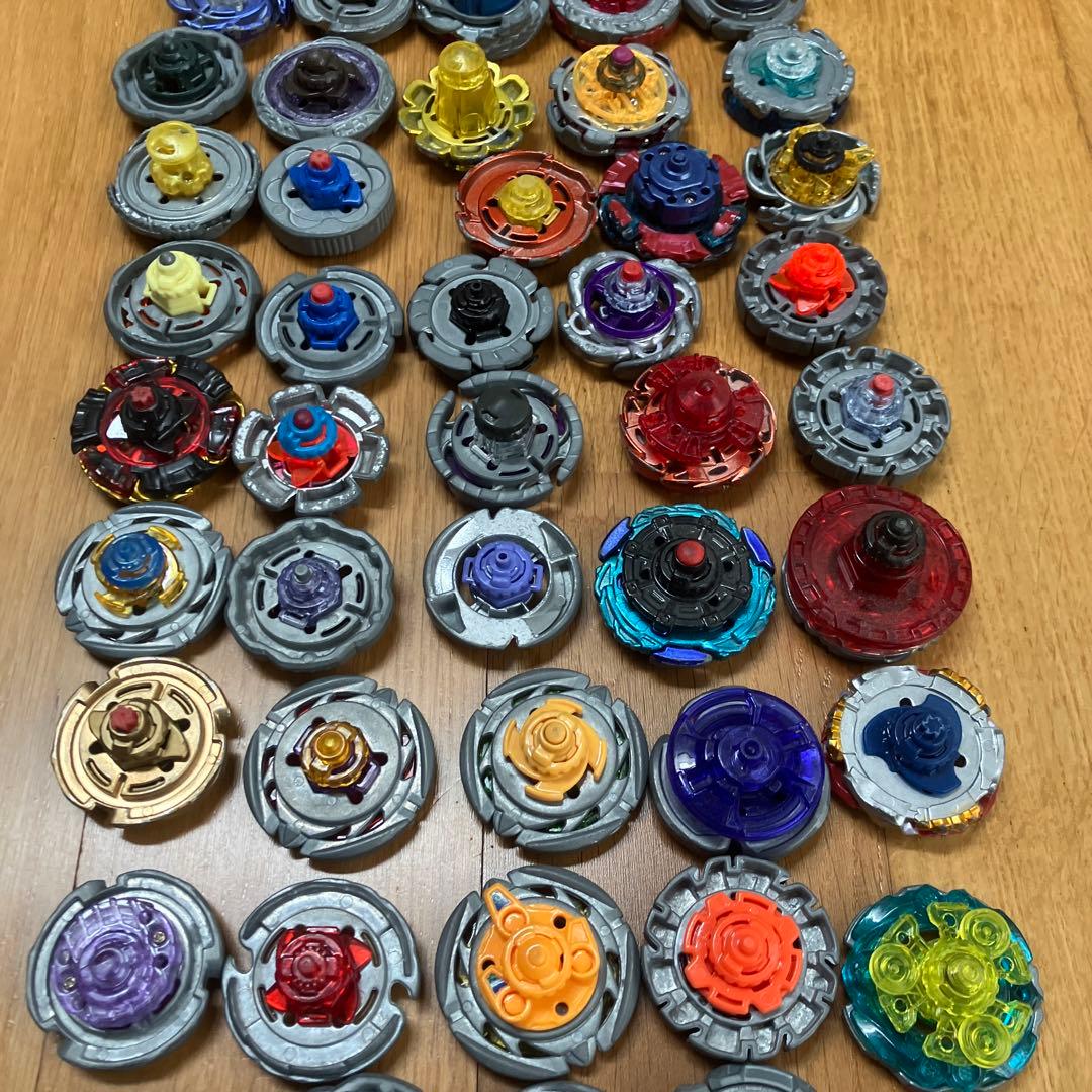 ベイブレード　50個まとめうり