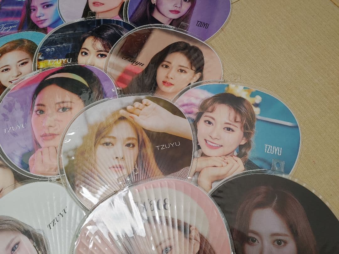 TWICE TZUYU うちわ