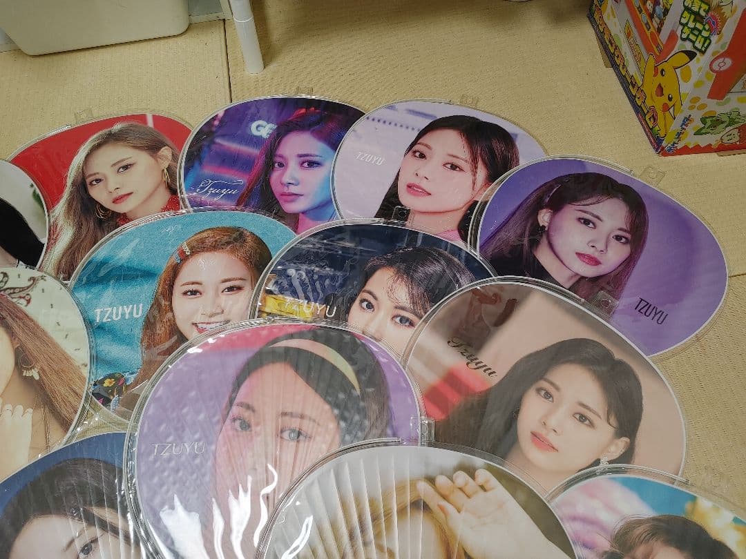 TWICE TZUYU うちわ