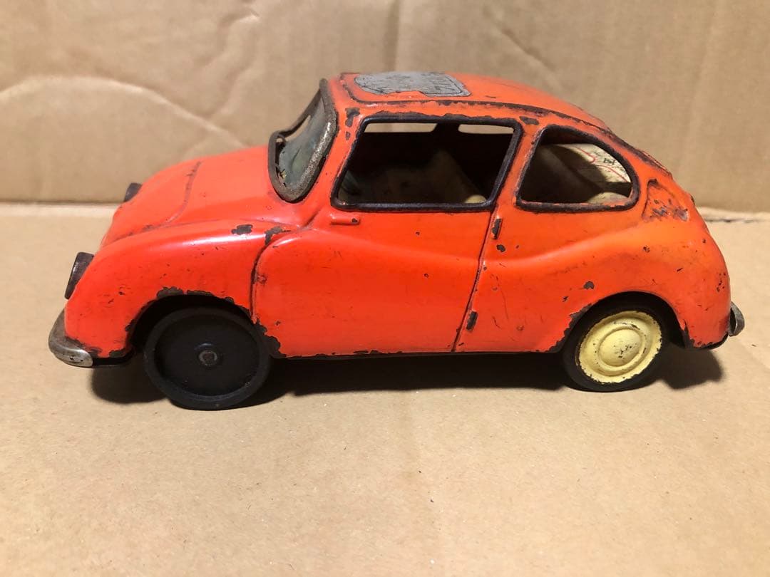 当時物　スバル360 ブリキ　てんとう虫　出目金　ホイールキャップ一つ欠品