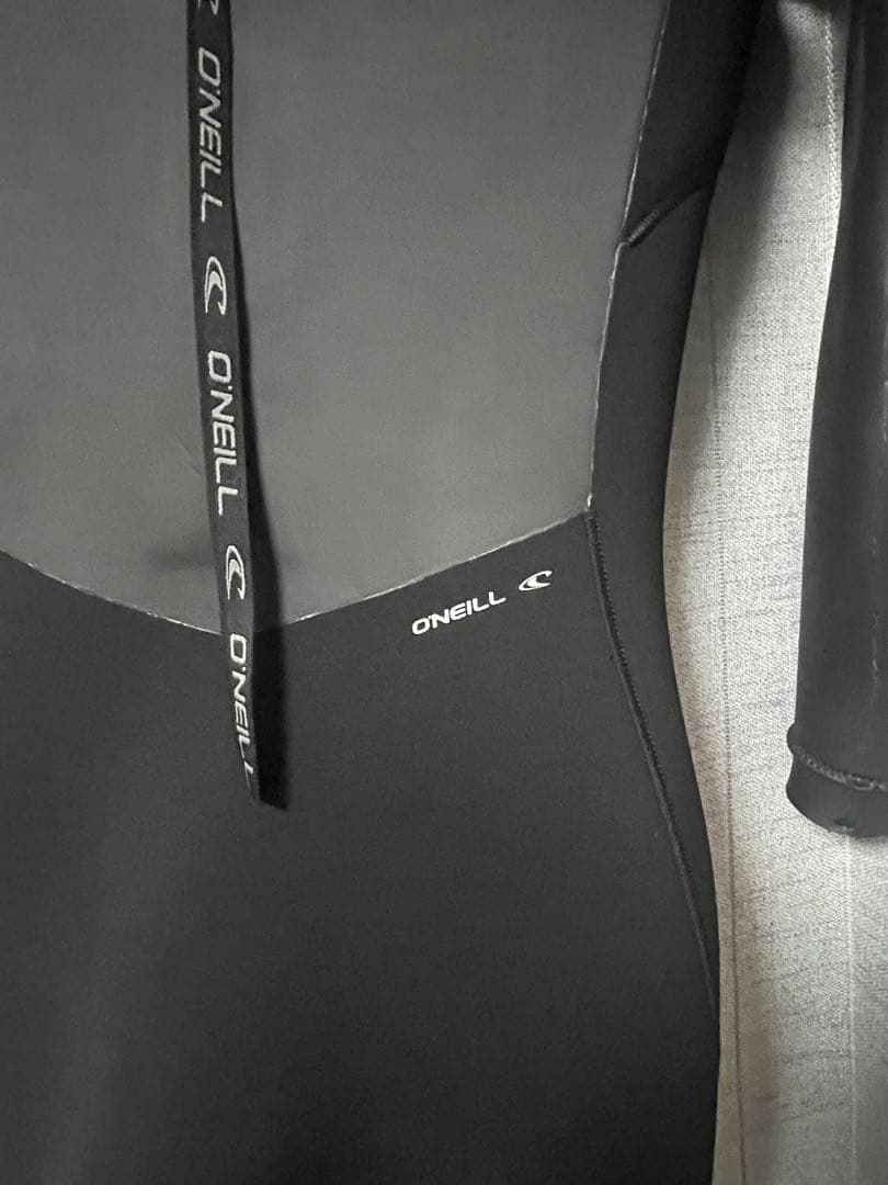 【新品】ONEILL（オニール）セミドライ　MLサイズ　年末年始値下げ