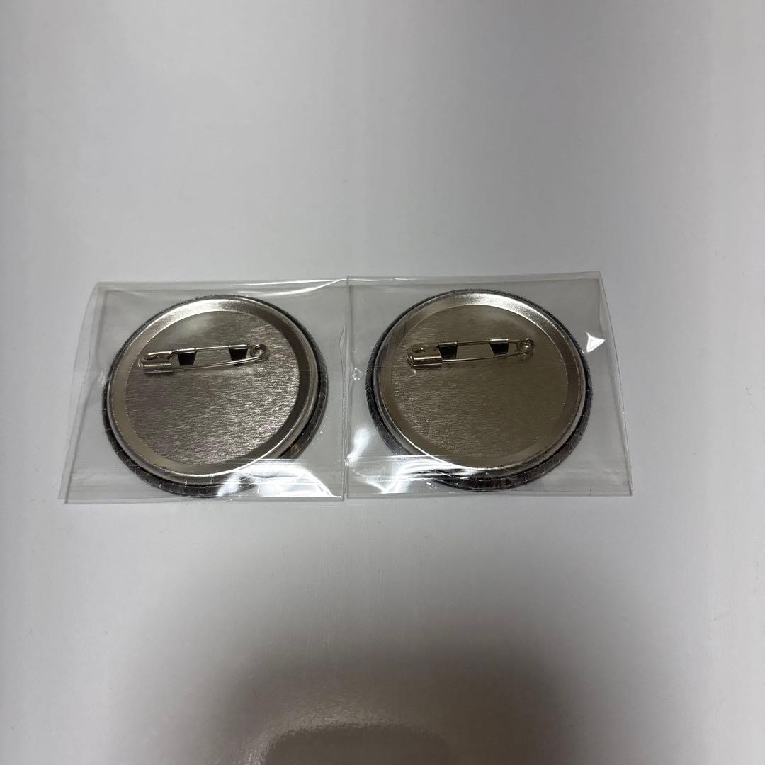 進撃の巨人　attack 音 体感2 缶バッジ　ヒストリア　ユミル