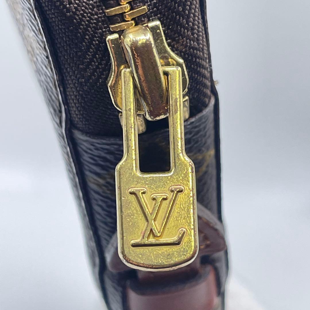 ルイヴィトン ポッシュ エスカパド モノグラム トラベルケース 長財布 ブラウン