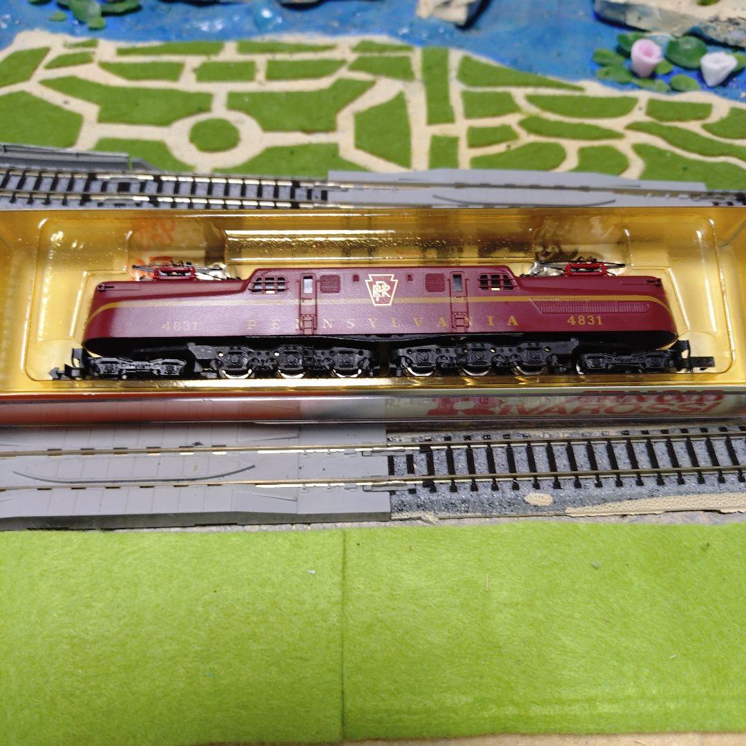 Nゲージ ペンシルバニア鉄道GG1型電気機関車 ARNOLD/RIVAROSSI