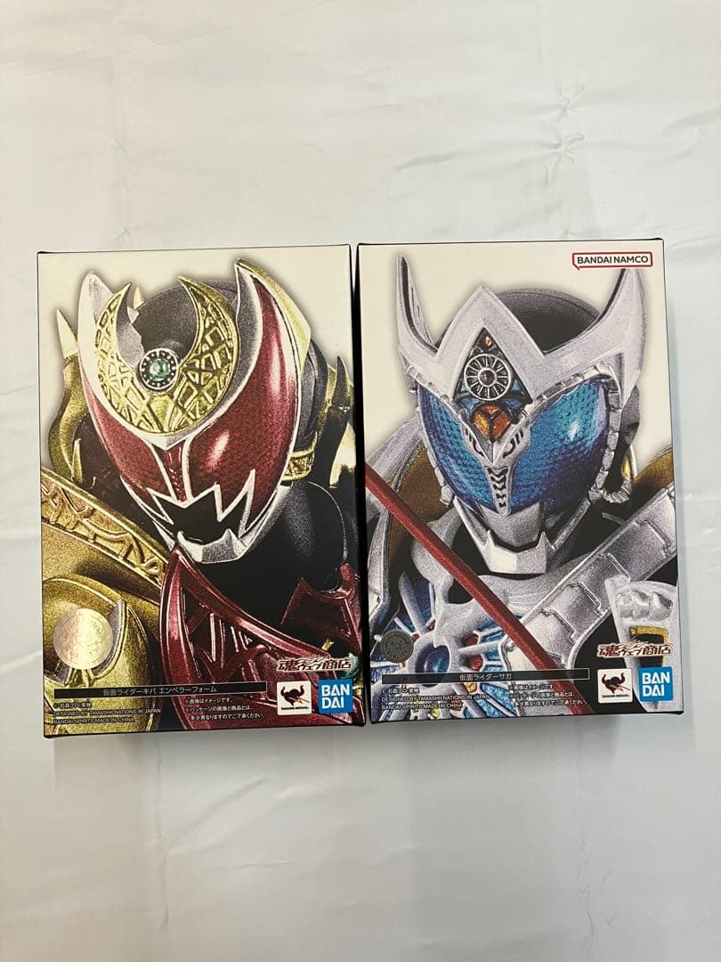 真骨頂　S.H.Figuarts 仮面ライダーキバ　エンペラーフォーム&サガ