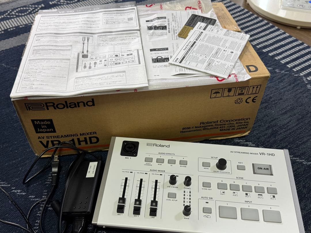 Roland VR-1HD 配信セット（マイク・カメラ付き）期間値下げ中