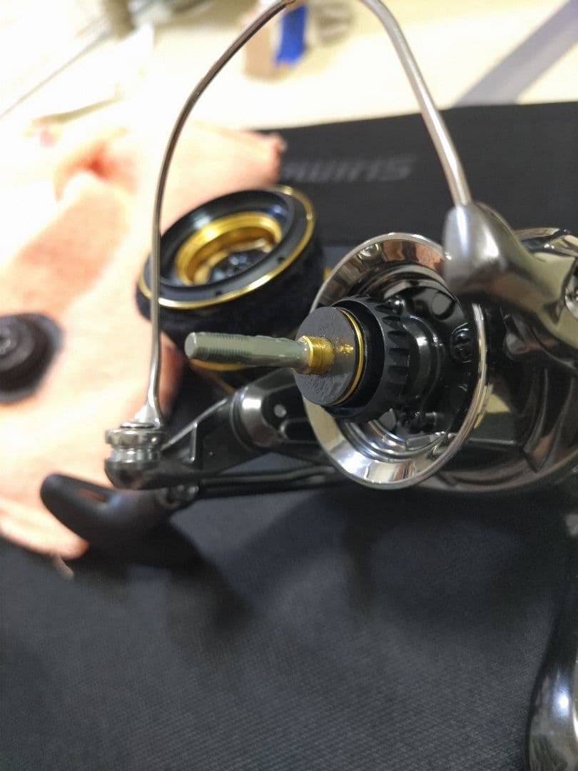 ＧＷまで出品。 美品！ 20ツインパワー4000XG C5000XGスプール付き