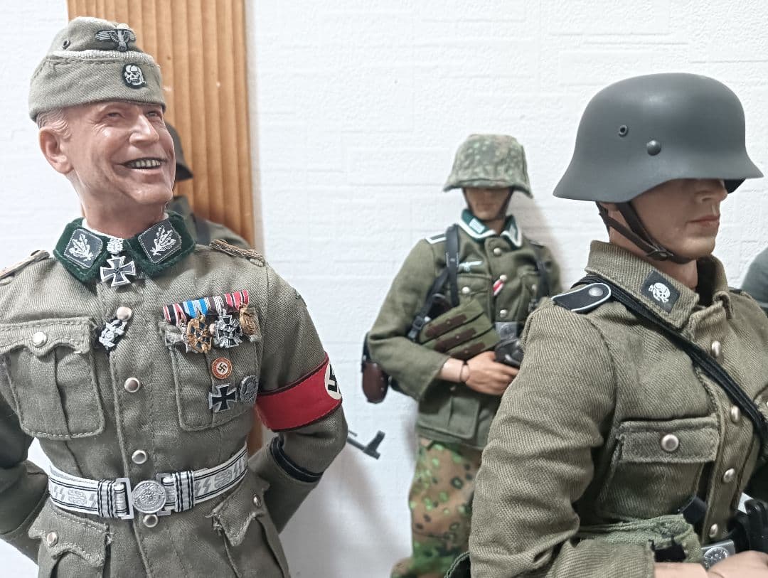 第二次世界大戦　親衛隊＆国防軍　1/6フィギュア　12体
