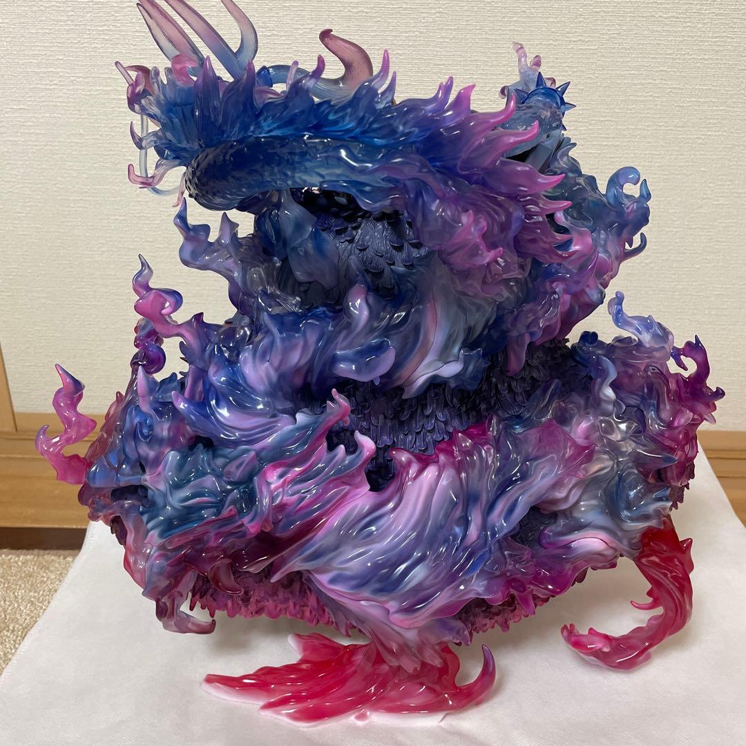 しゅう　　ワンピース　カイドウ　フィギュア　外装の箱あり