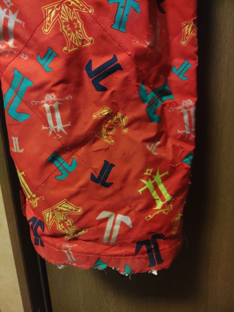 大雪シーズン到来！！テックナイン　ダウンスタイルジャケットとパンツ